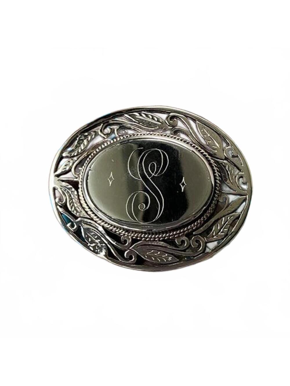 Vintage Open Scroll Leaf Design Brooch w/ Engraved 'S' Monogram Rope Border
